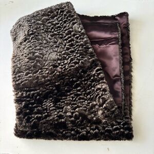 Elegant Faux Fur Scarf in Deep Brown